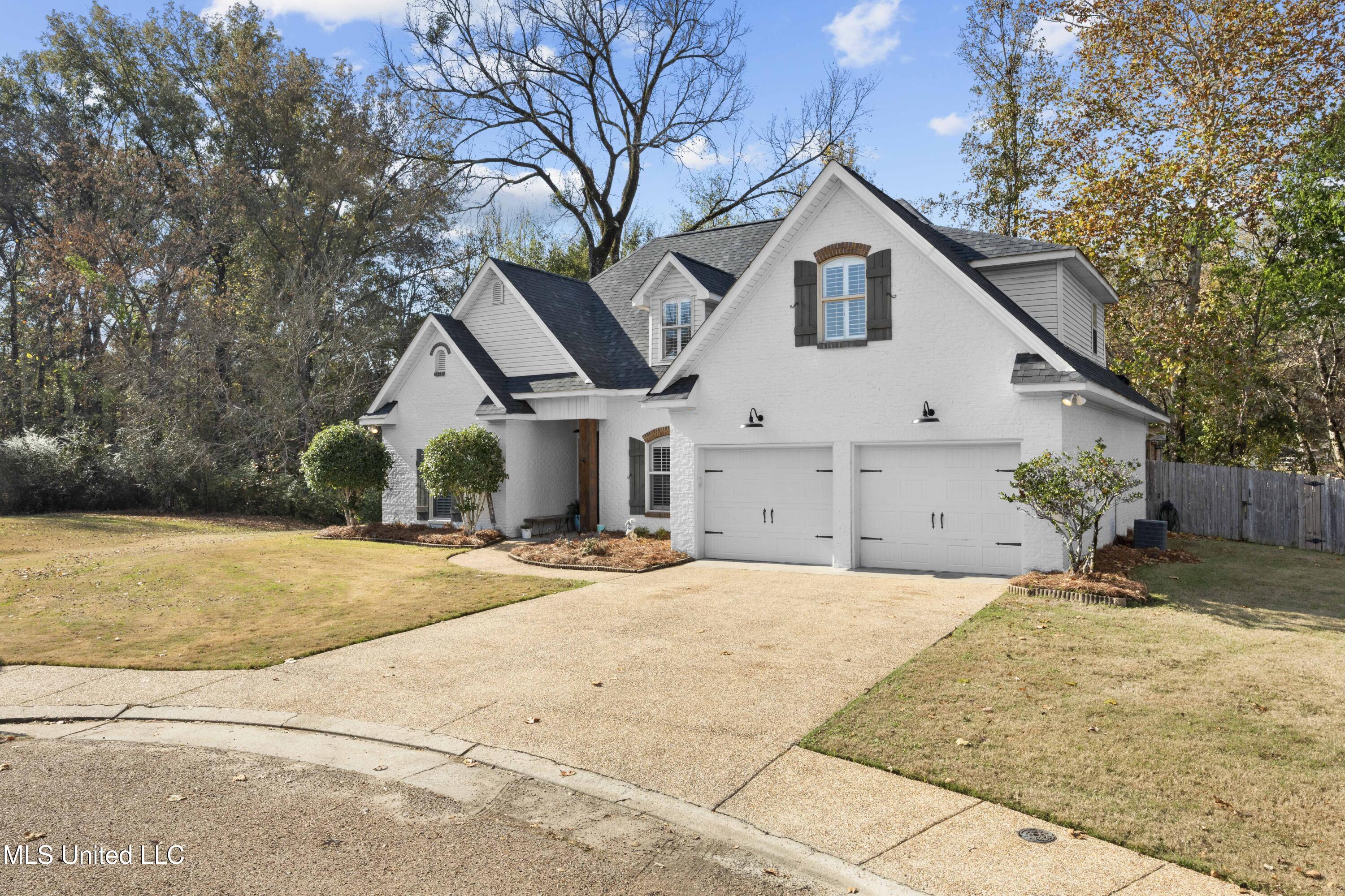 123 Oakhurst Drive Clinton, MS 39056 - Photo 2 of 33 EOSR0840