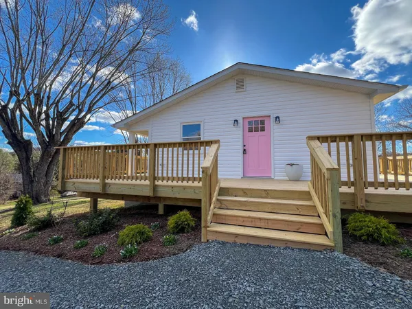 $585,000 | 22 Hopewell Lane, Sperryville, VA 22740