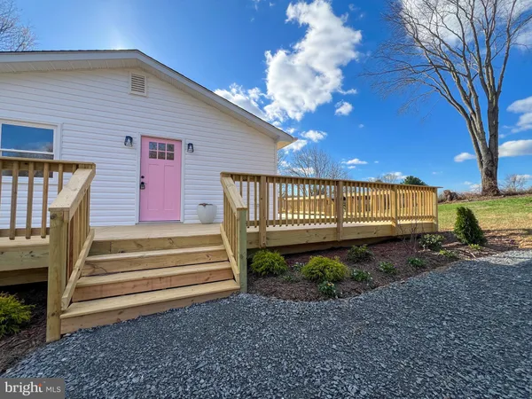 $585,000 | 22 Hopewell Lane, Sperryville, VA 22740
