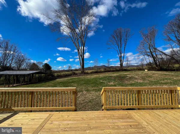 $585,000 | 22 Hopewell Lane, Sperryville, VA 22740