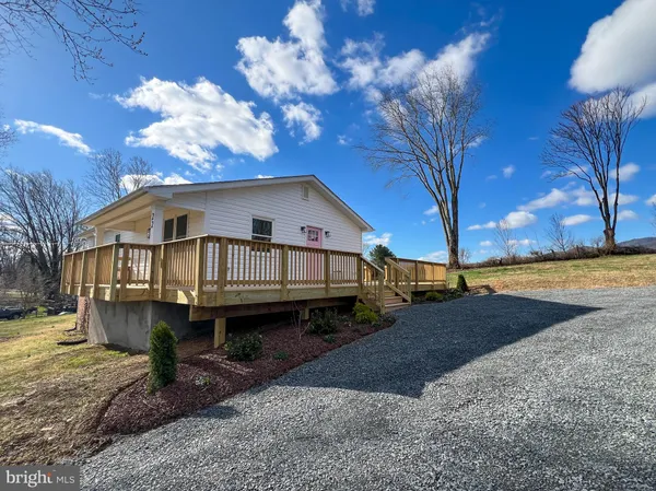 $585,000 | 22 Hopewell Lane, Sperryville, VA 22740