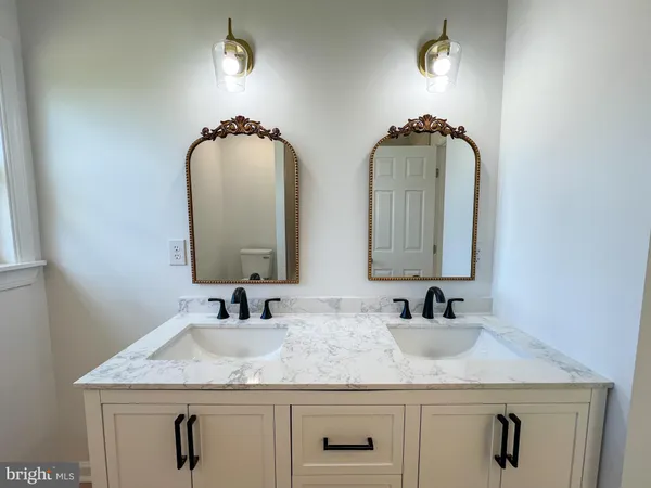 $585,000 | 22 Hopewell Lane, Sperryville, VA 22740