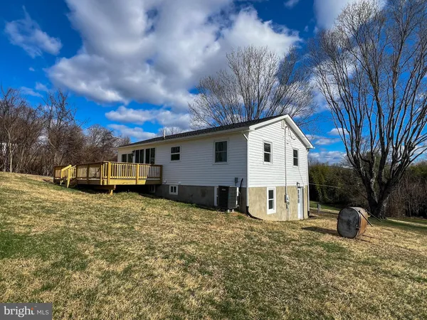 $585,000 | 22 Hopewell Lane, Sperryville, VA 22740