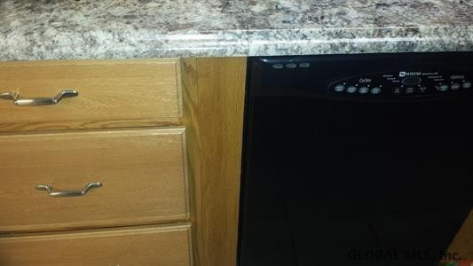 398 Anthony Street Niskayuna, NY 12309 - Photo 10 of 20 Photo 10