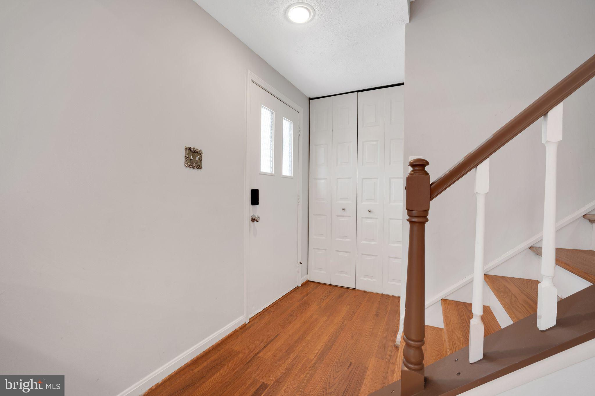 1127 Riva Ridge Drive Great Falls, VA 22066 - Photo 6 of 41 Welcome!
