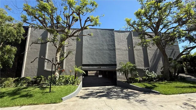 $5,595,000 | 447 West Elk Avenue, Glendale, CA 91204