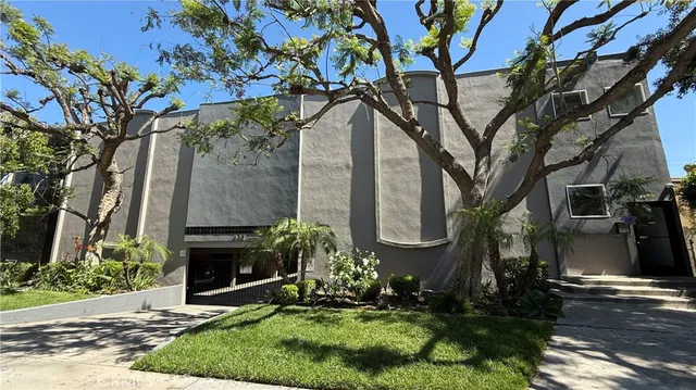 $5,595,000 | 447 West Elk Avenue, Glendale, CA 91204