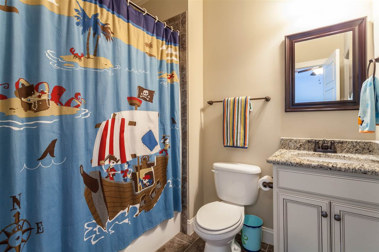8103 Andrea Lane Raleigh, NC 27613 - Photo 18 of 26 Bathroom