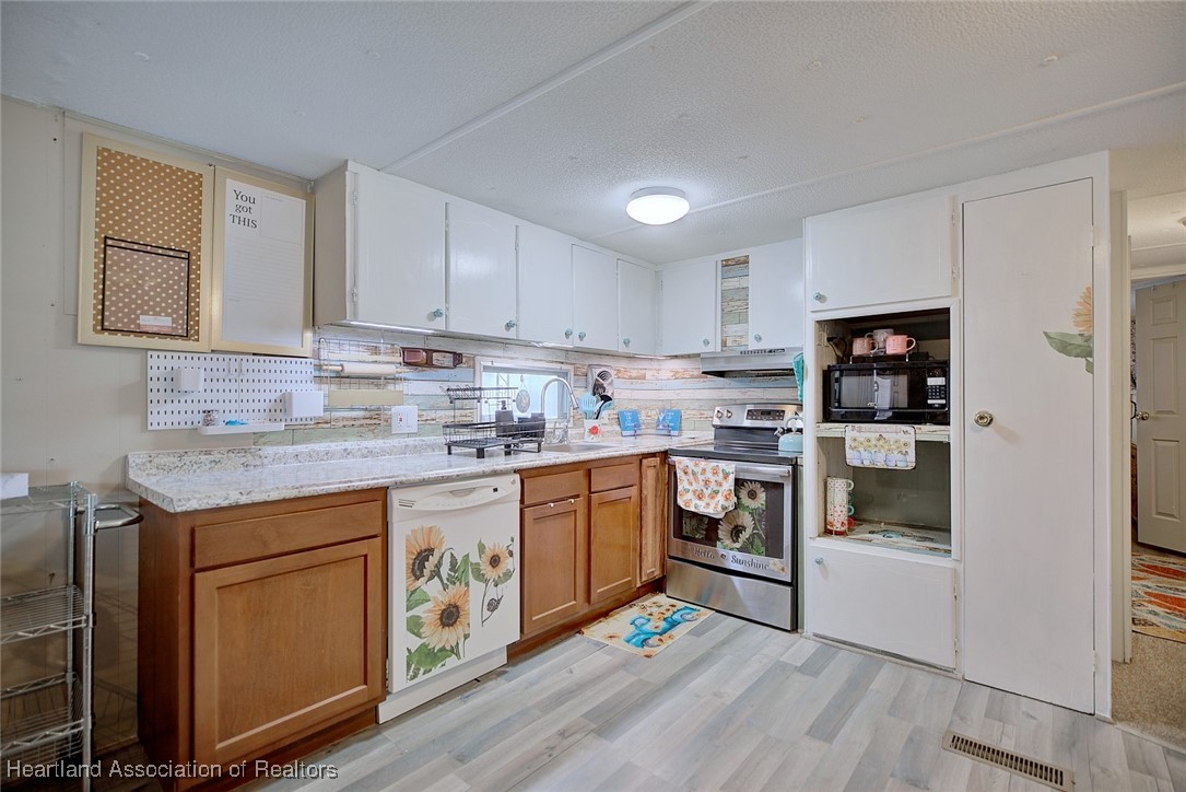 30398 Tiger Tail Road Sebring, FL 33870 - Photo 8 of 38 Gallery Image 8