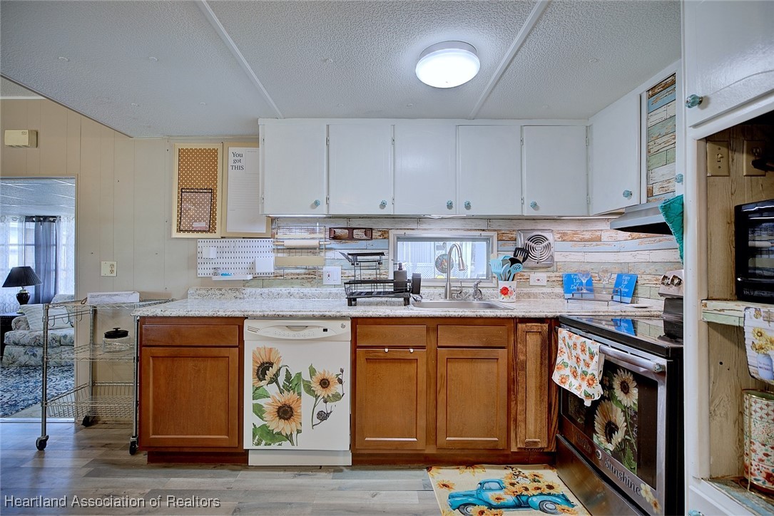 30398 Tiger Tail Road Sebring, FL 33870 - Photo 9 of 38 Gallery Image 9