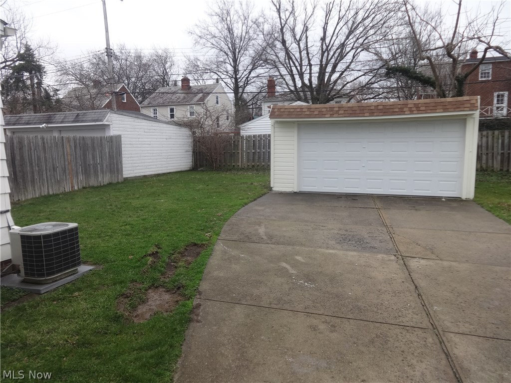 4078 Bushnell Road University Heights, OH 44118 - Photo 4 of 35