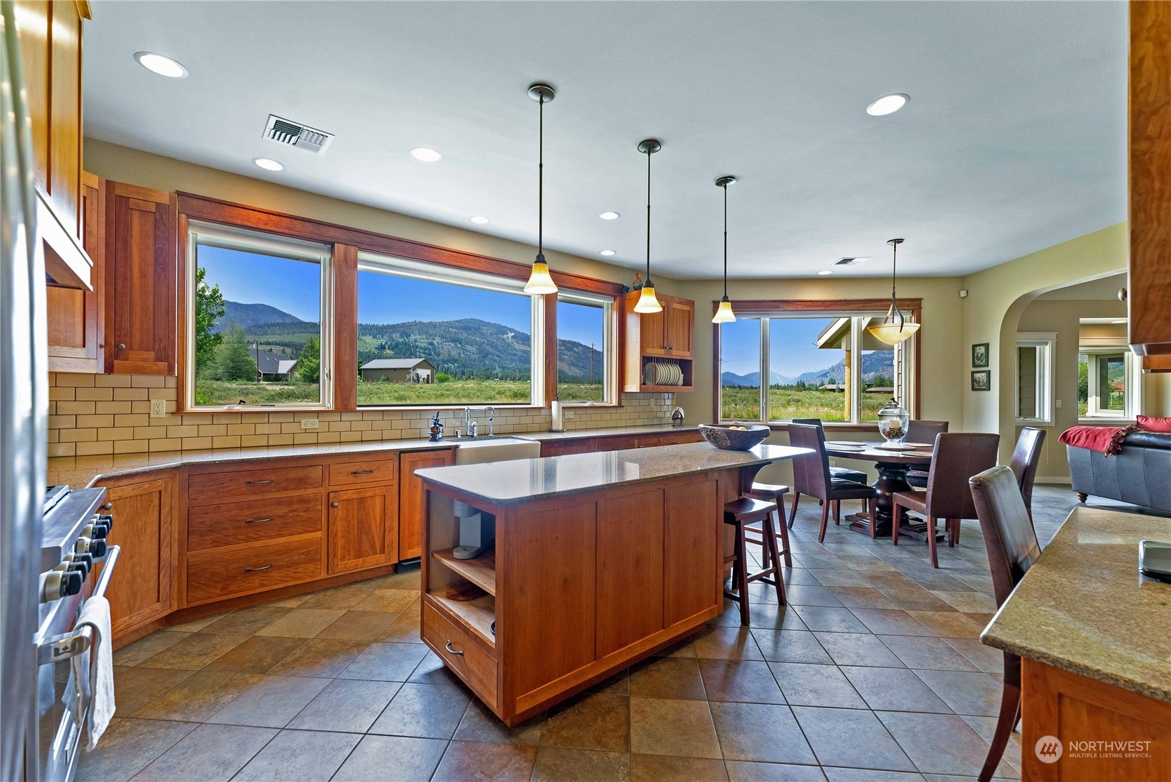 5 Wolfden Road Winthrop, WA 98862 - Photo 13 of 40