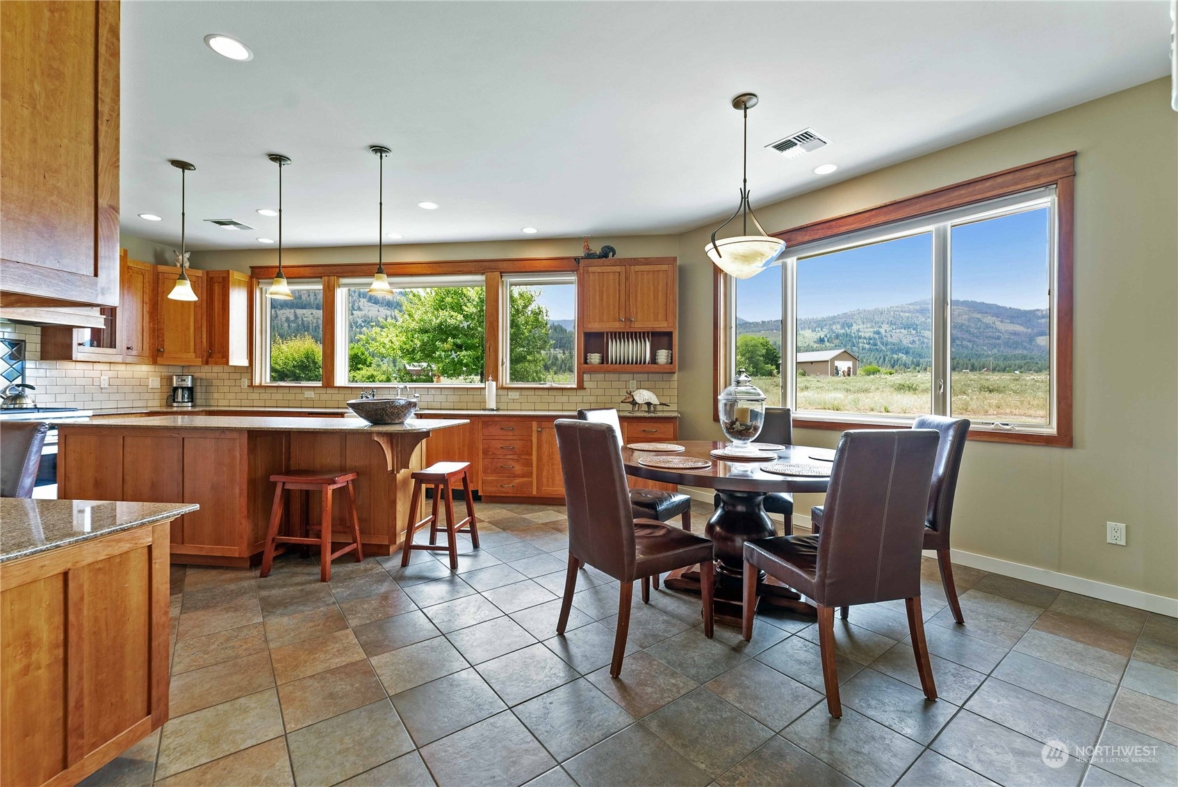 5 Wolfden Road Winthrop, WA 98862 - Photo 15 of 40