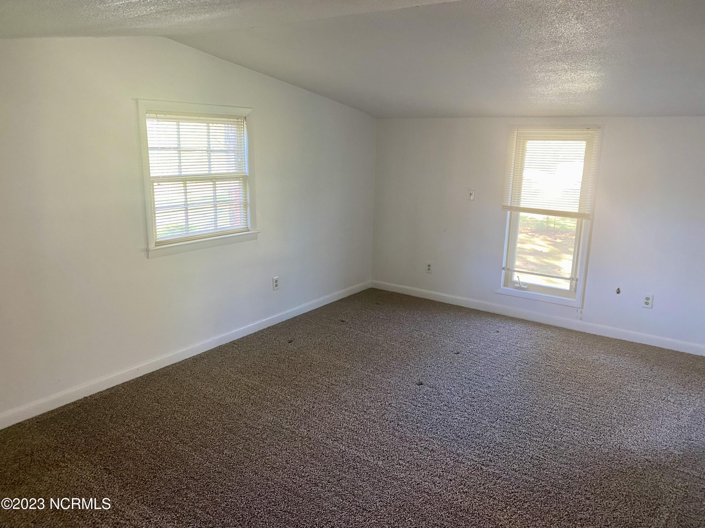 810 Wildlife Road New Bern, NC 28560 - Photo 29 of 39 3rd bedrm 2nd flr