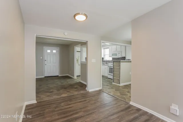 $1,360 | 4653 Haldis Avenue, Jacksonville, FL 32208