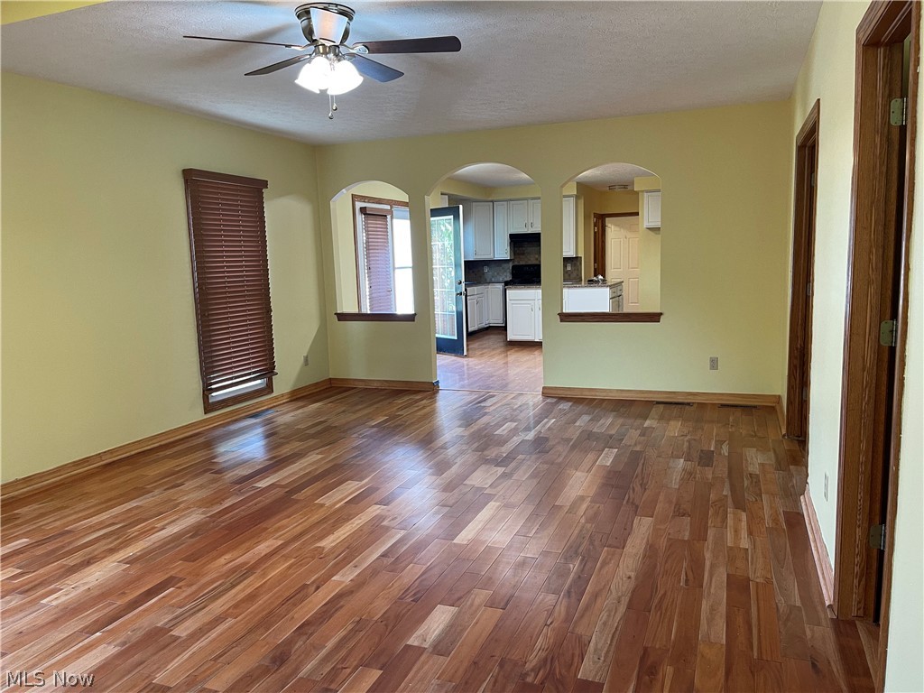 275 Long Road Macedonia, OH 44056 - Photo 3 of 32 Gallery Image 3