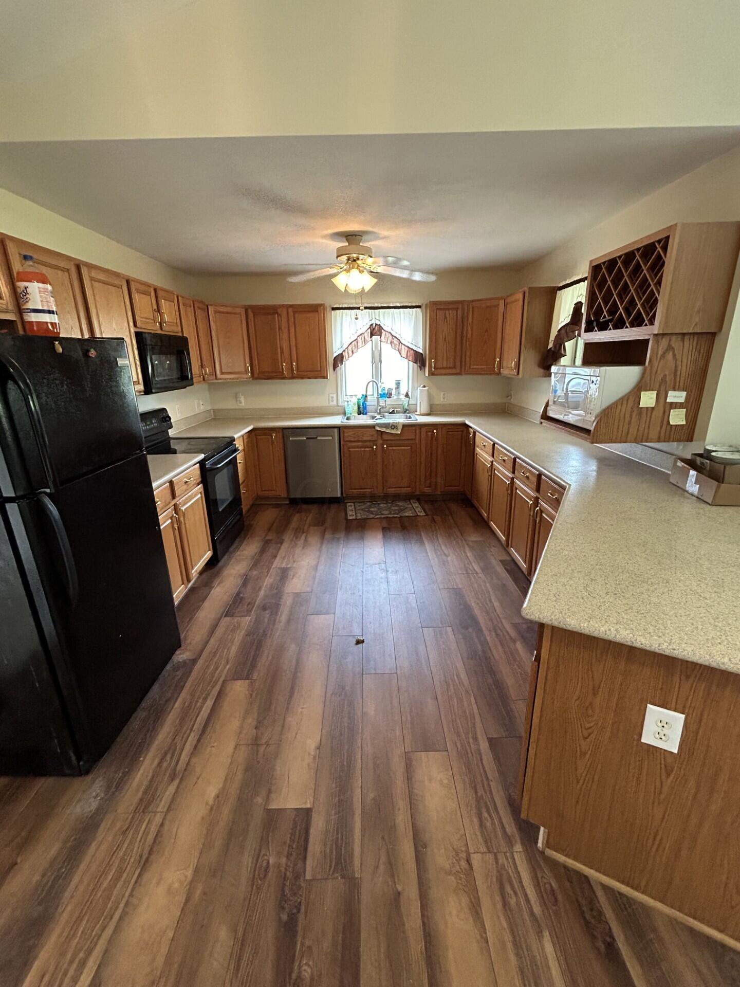10858 Center Village Road Galena, OH 43021 - Photo 7 of 15 center village kitchen