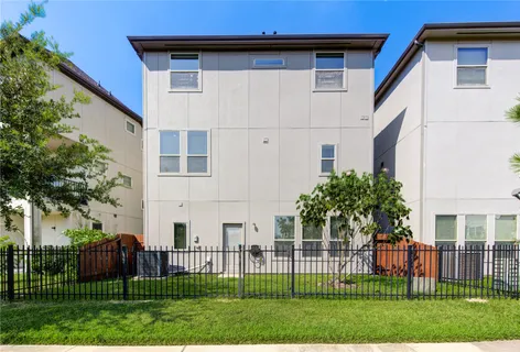 $385,000 | 9611 Knights Station Drive, Houston, TX 77045