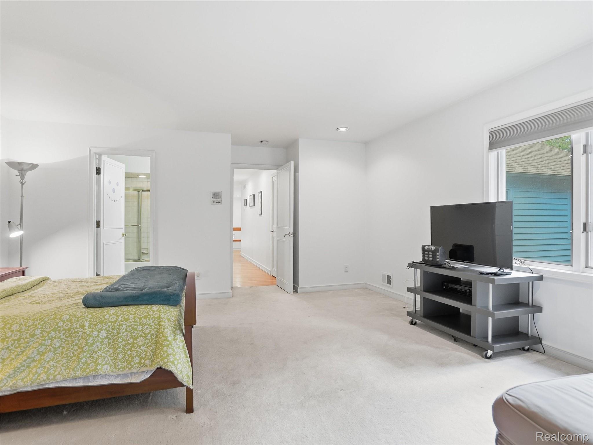 3104 Quarton Road Bloomfield Hills, MI 48304 - Photo 23 of 46 43-DSC01763.jpg