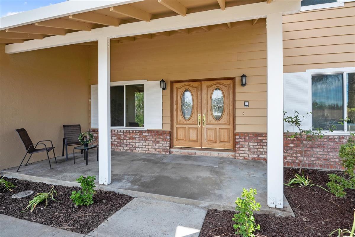 144 Belcrest Drive Los Gatos, CA 95032 - Photo 3 of 27