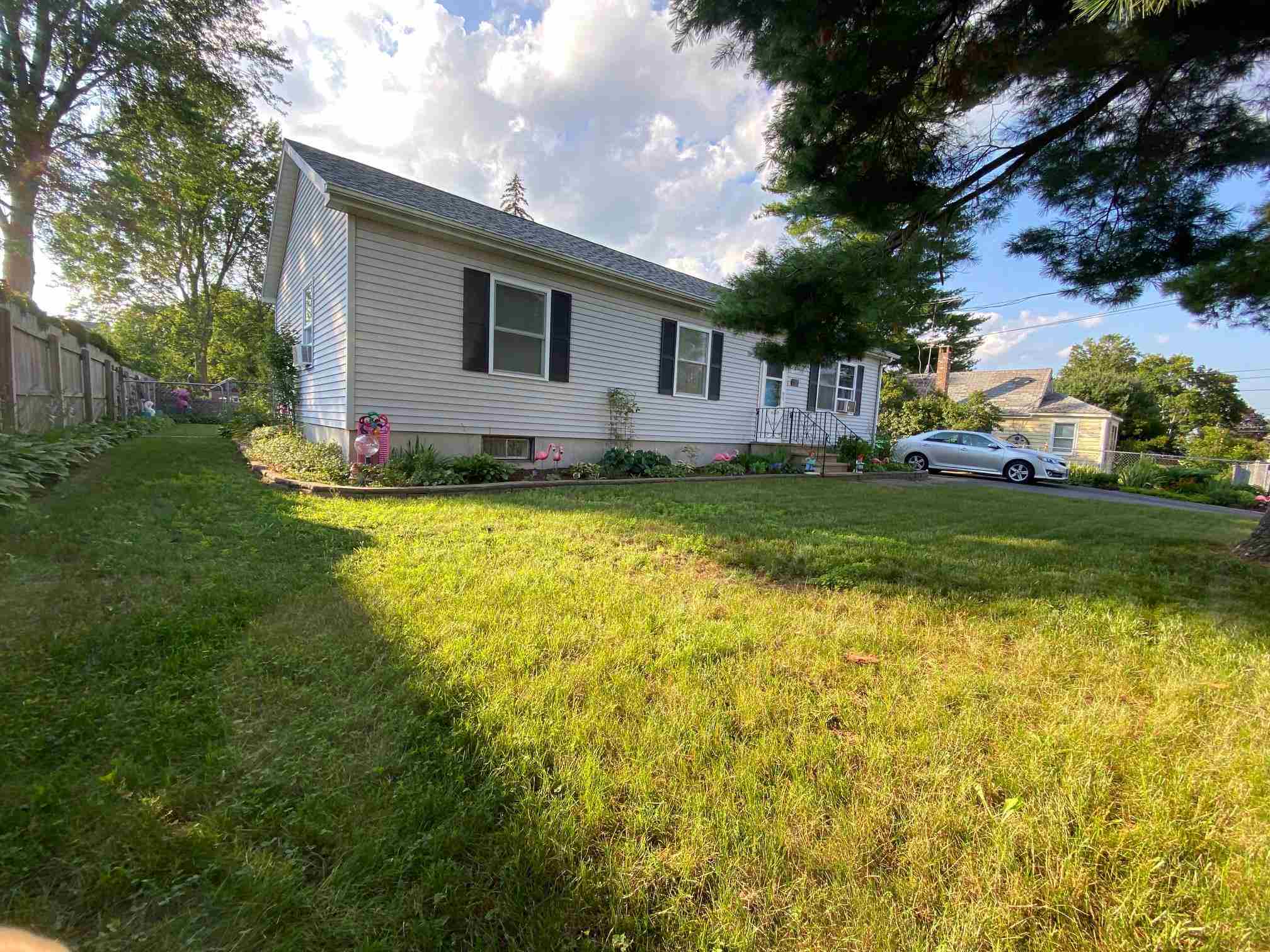 97 Maple Street Rochester, NH 03867 - Photo 4 of 25