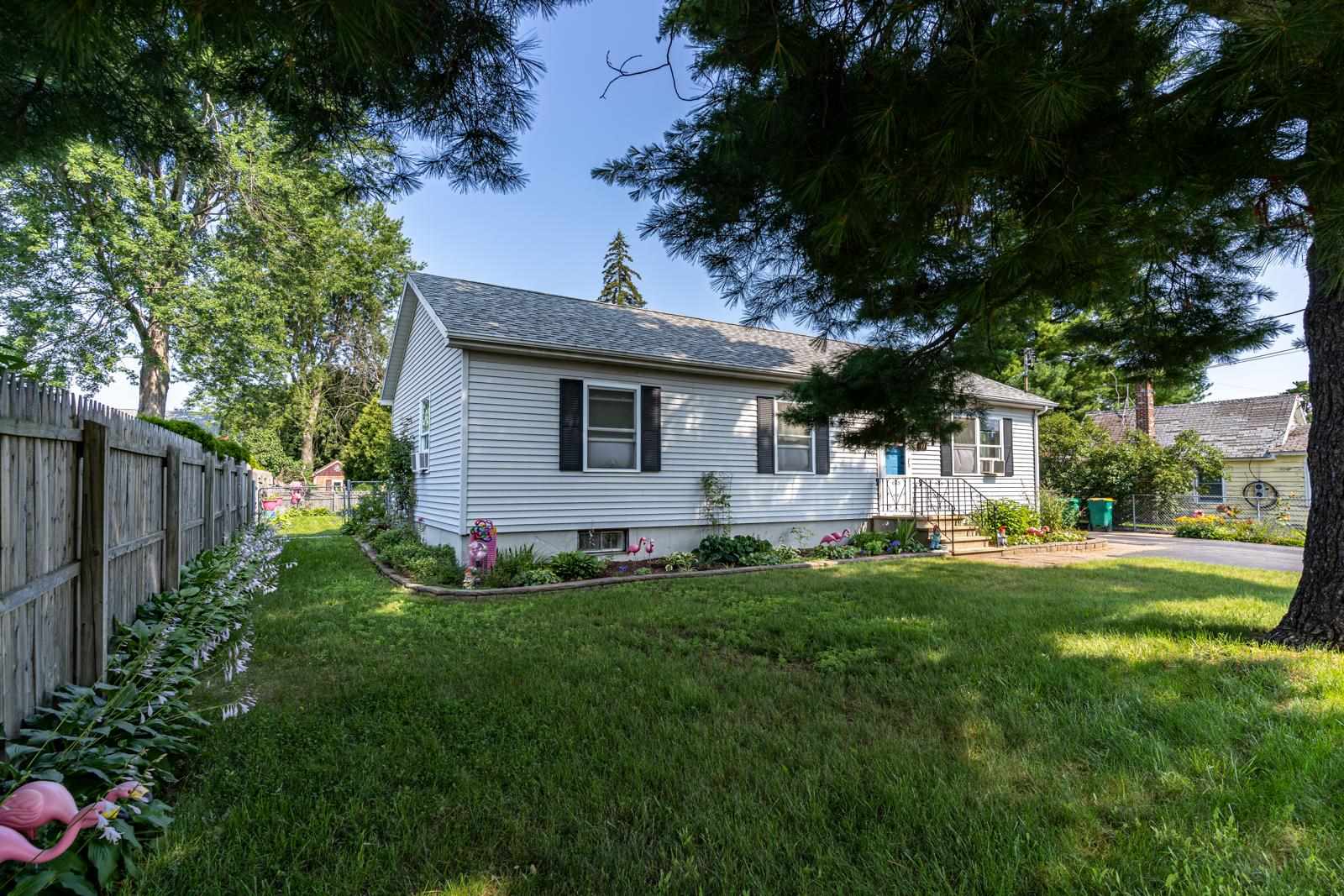 97 Maple Street Rochester, NH 03867 - Photo 7 of 25