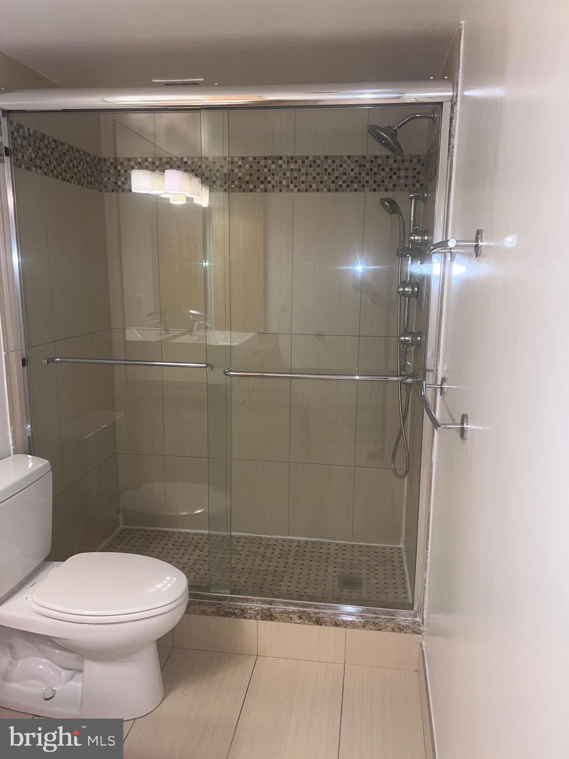 4444 Connecticut Avenue Northwest, Unit 303 Washington, DC 20008 - Photo 11 of 11 Bathroom