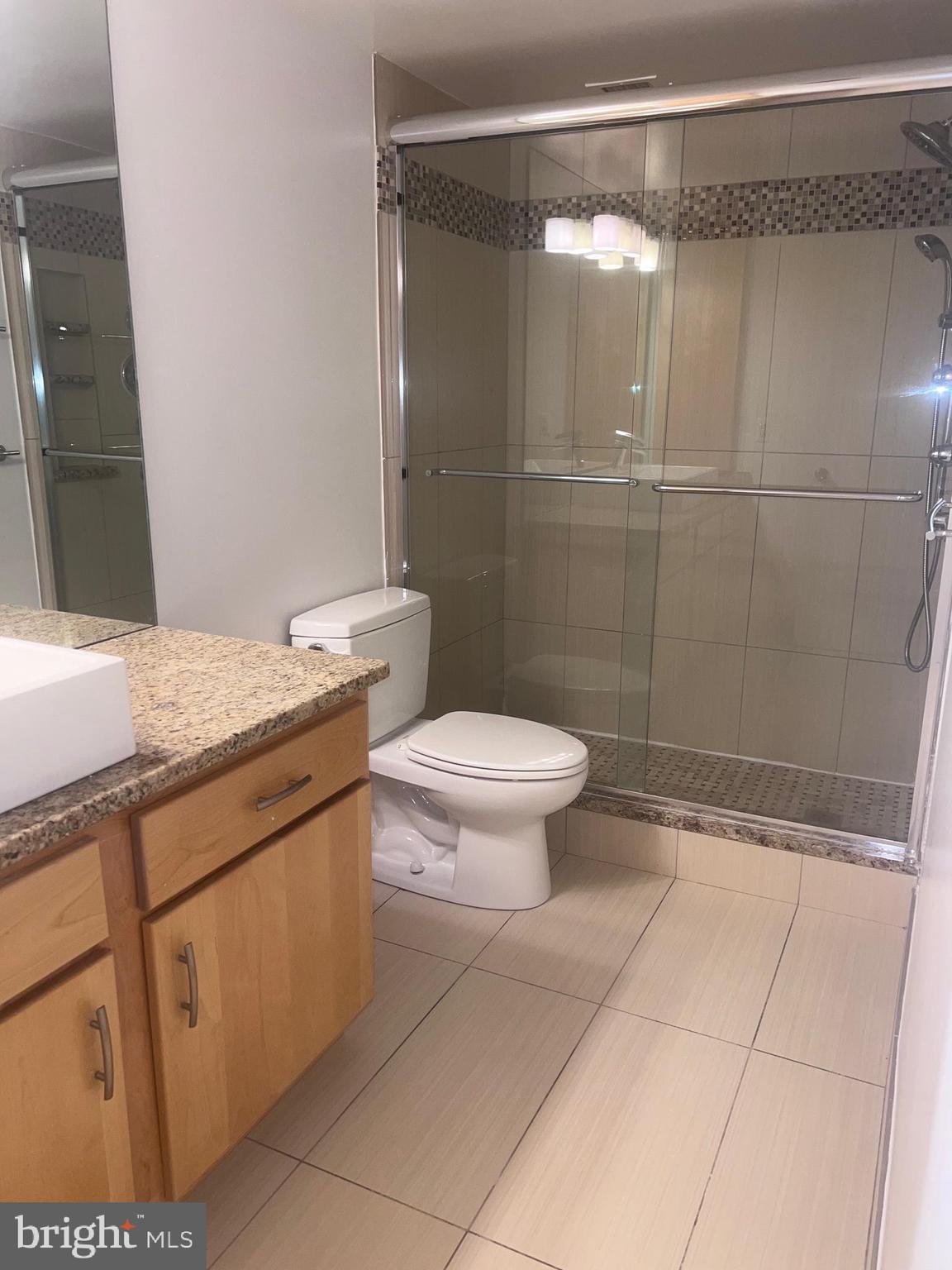 4444 Connecticut Avenue Northwest, Unit 303 Washington, DC 20008 - Photo 10 of 11 Bathroom