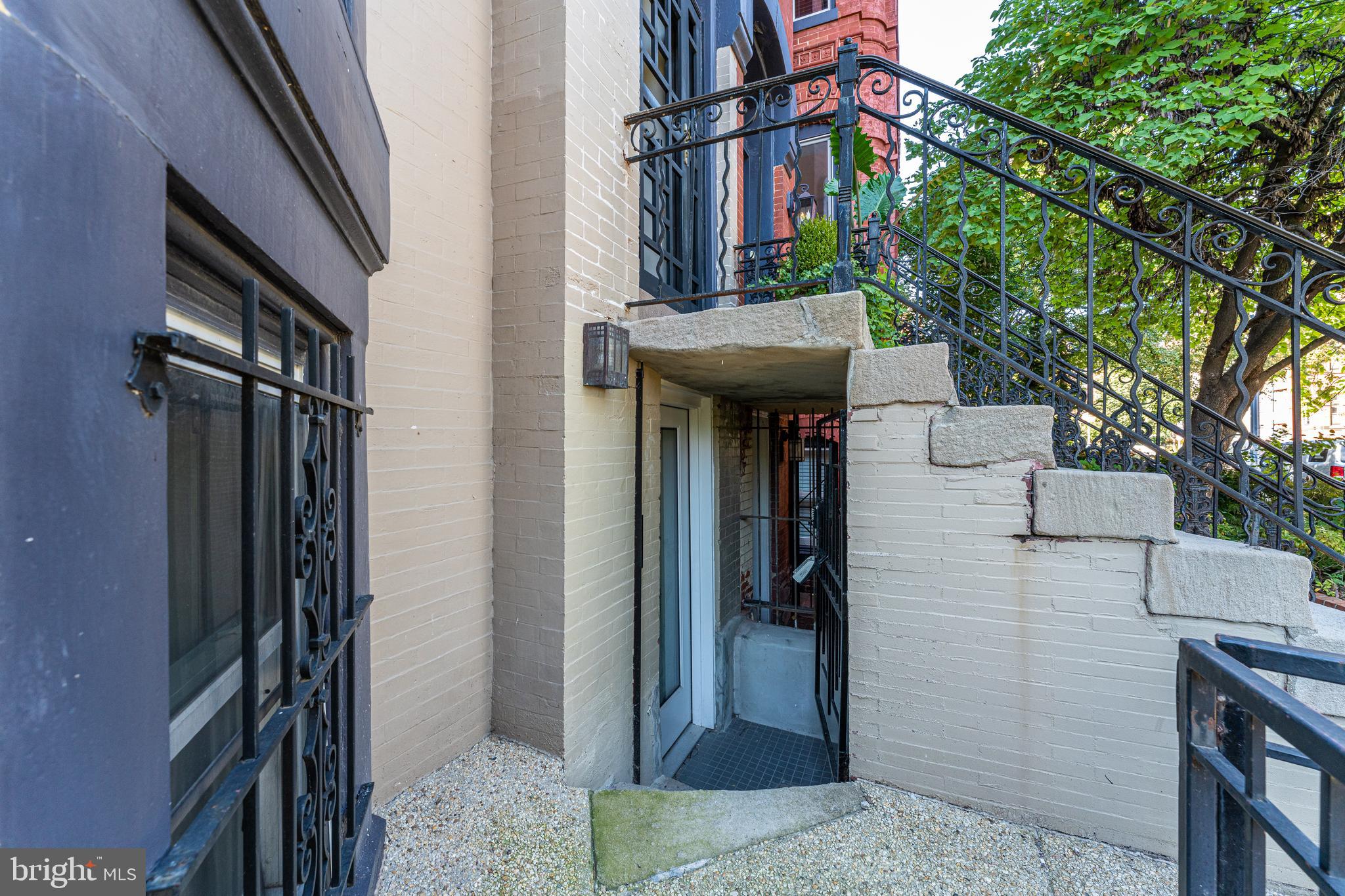 1302 R Street Northwest, Unit 1 Washington, DC 20009 - Photo 31 of 45 Private entrance from lower level is 2nd entrance!