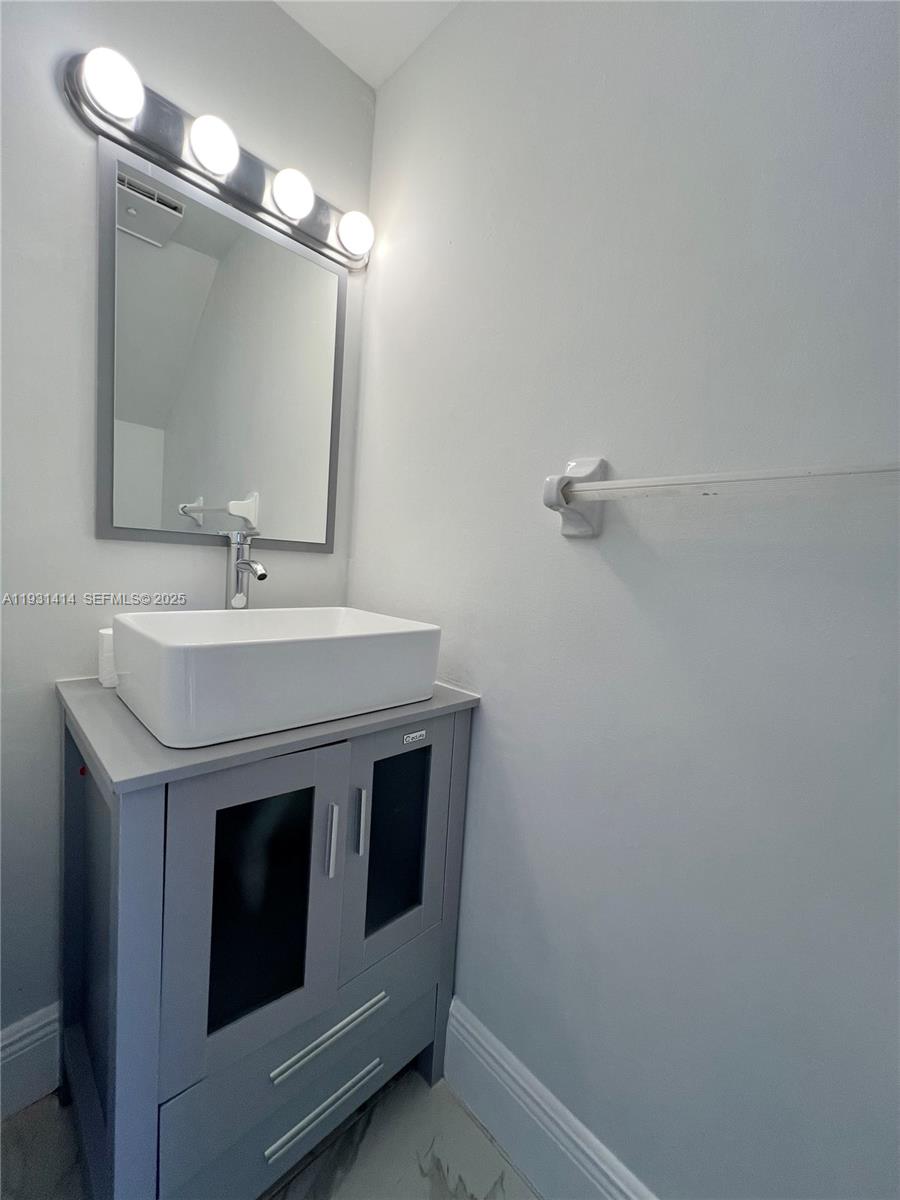 1909 Southwest 107th Avenue, Unit 910 Miami, FL 33165 - Photo 16 of 23