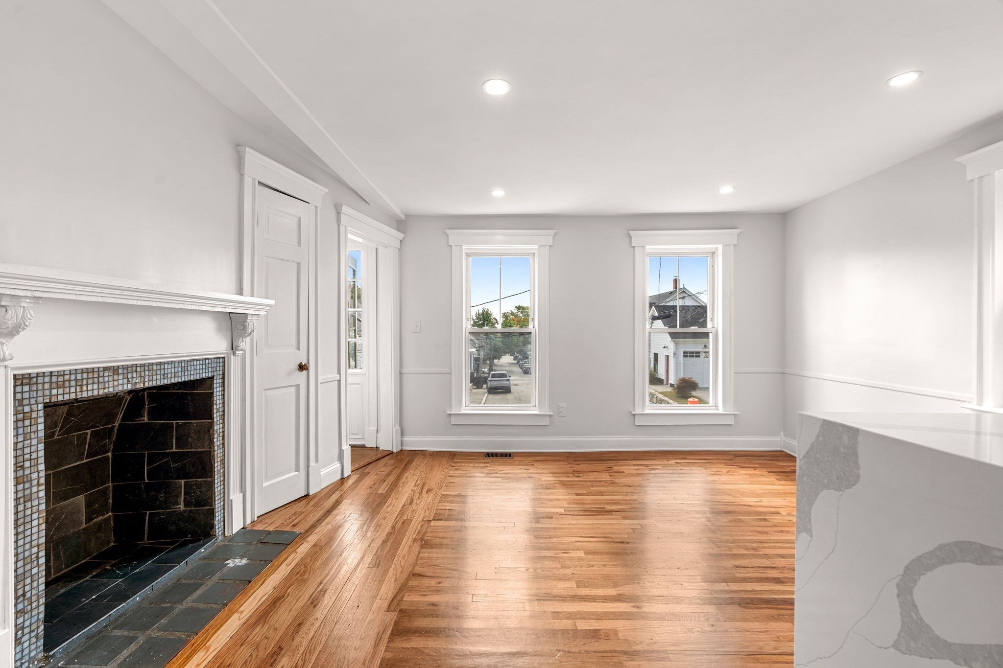 17 Cottage Street Marblehead, MA 01945 - Photo 5 of 27 Gallery Image 5