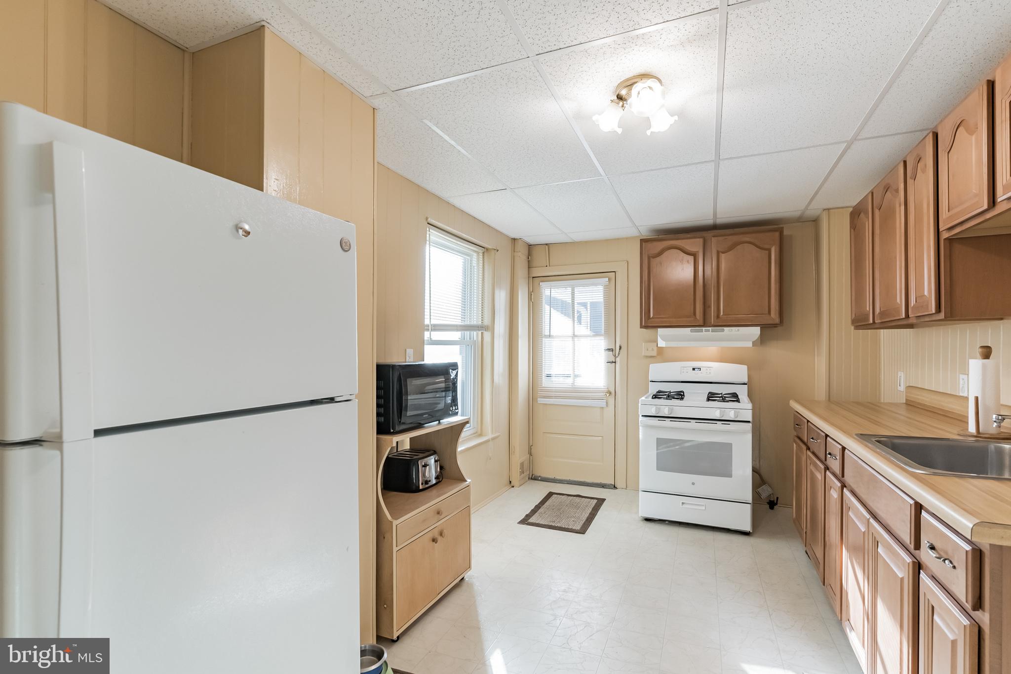 370 Valley Road Coatesville, PA 19320 - Photo 9 of 31 Kitchen