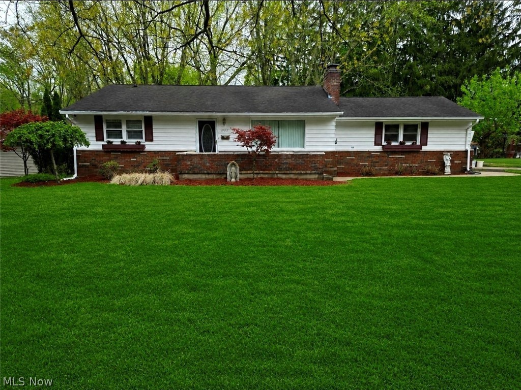 1702 Bears Den Road Youngstown, OH 44511 - Photo 1 of 27 Gallery Image 1