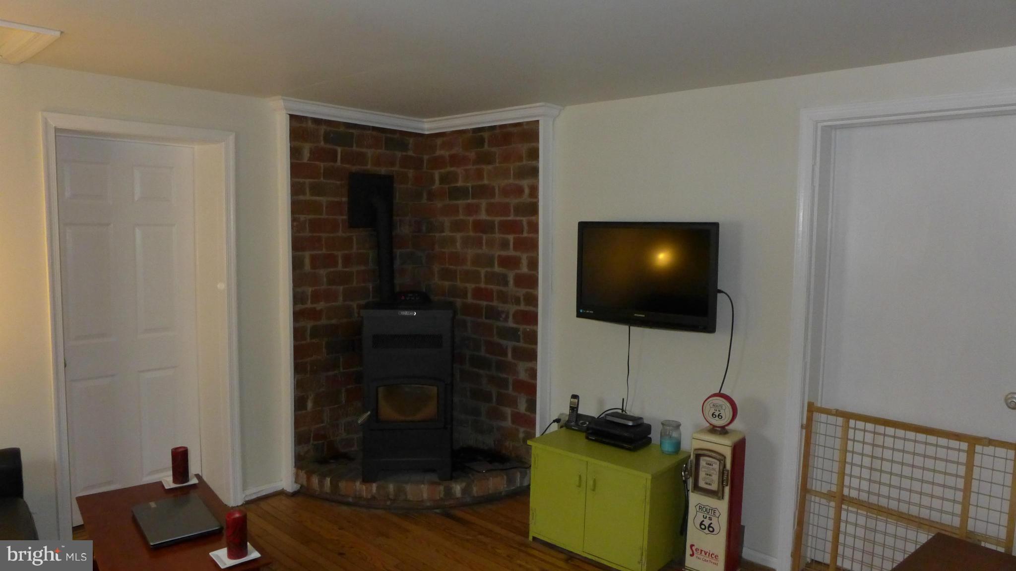 4045 Forrest School Road Smithsburg, MD 21783 - Photo 3 of 30 Family Room