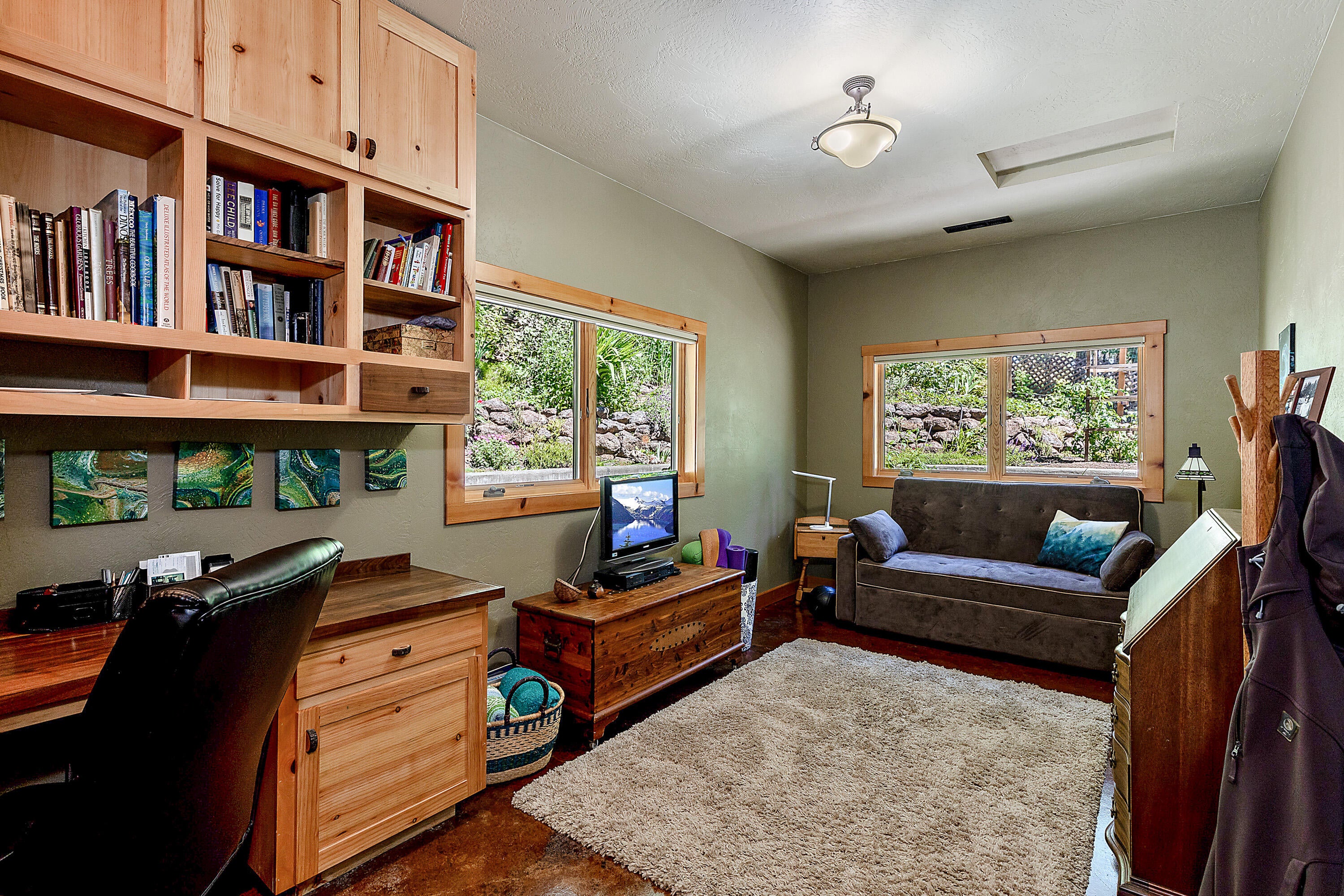 340 Rene Drive Shady Cove, OR 97539 - Photo 31 of 43 RD(39)