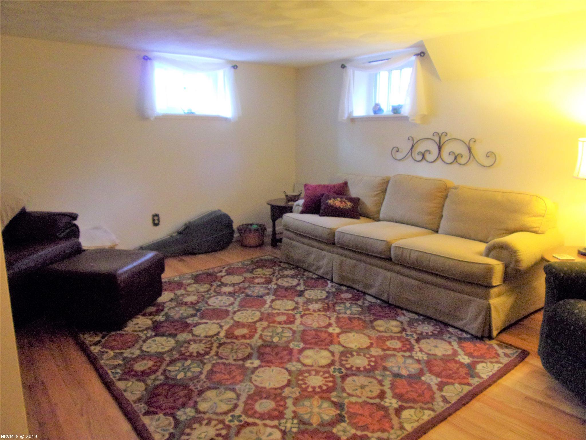 804 Fort Branch Road Pearisburg, VA 24134 - Photo 45 of 104 Gallery Image 45