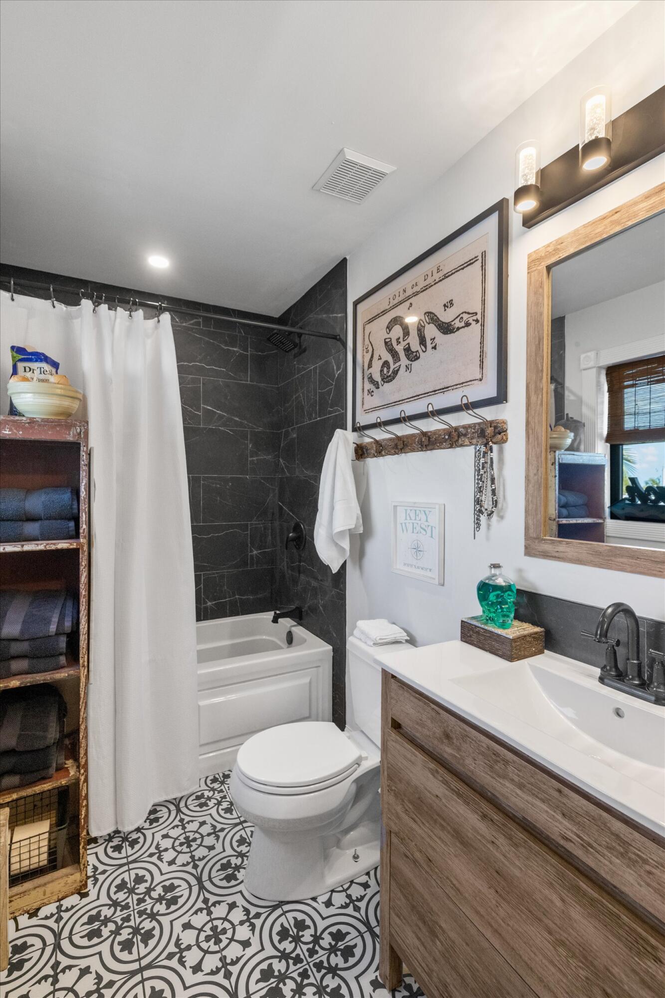 5 El Monte Lane Key West, FL 33040 - Photo 39 of 70 37-037