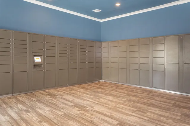 $1,805 | 19100 Glenwest Drive, Unit 627, Friendswood, TX 77546