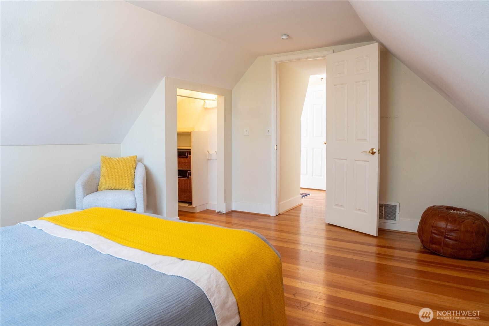 4432 Southwest 102nd Street Seattle, WA 98146 - Photo 26 of 40 Gallery Image 26
