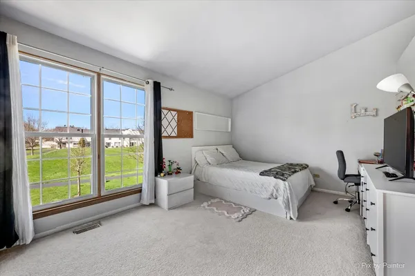 $310,000 | 20 North Oltendorf Road, Streamwood, IL 60107