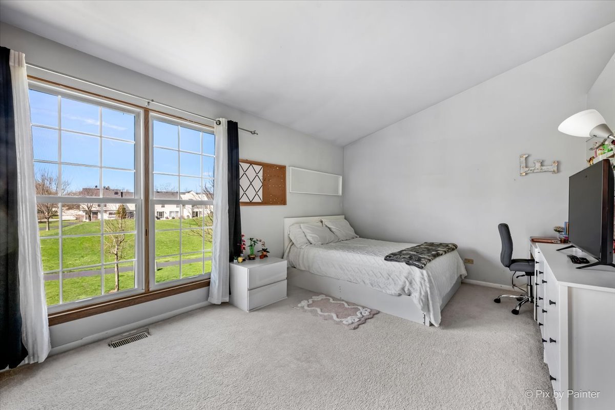 20 North Oltendorf Road Streamwood, IL 60107 - Photo 11 of 29