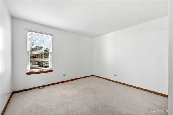 $310,000 | 20 North Oltendorf Road, Streamwood, IL 60107