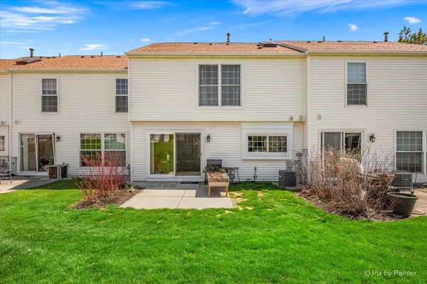 $310,000 | 20 North Oltendorf Road, Streamwood, IL 60107