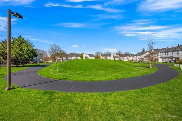 $310,000 | 20 North Oltendorf Road, Streamwood, IL 60107