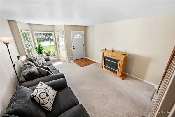 $310,000 | 20 North Oltendorf Road, Streamwood, IL 60107