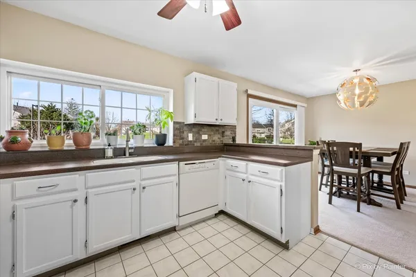 $310,000 | 20 North Oltendorf Road, Streamwood, IL 60107