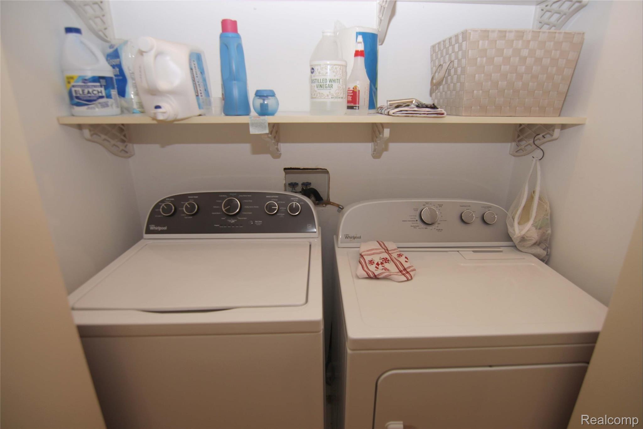 7760 Bridge Road Waterford, MI 48329 - Photo 21 of 27 Bridge Rd Laundry.jpg