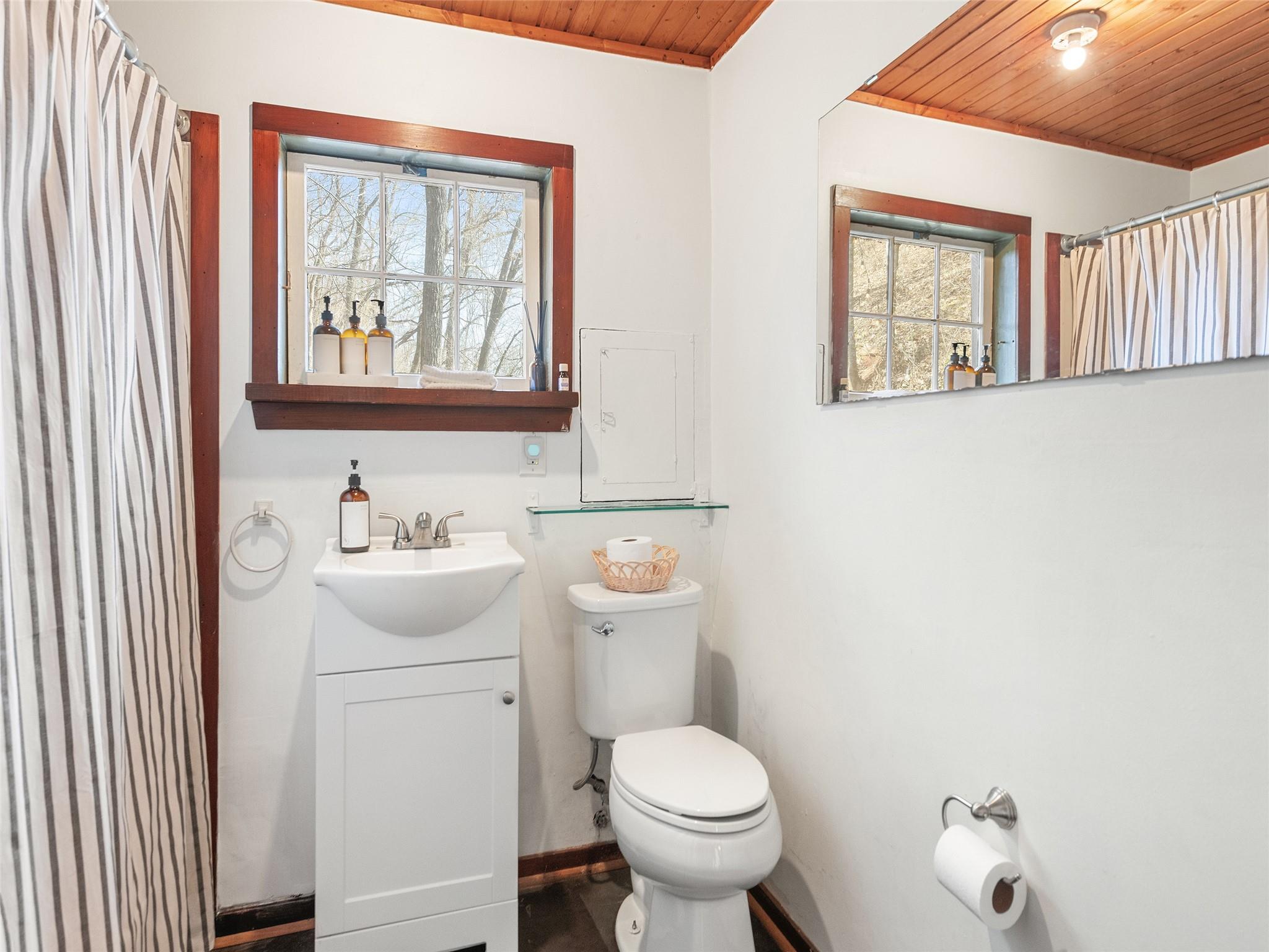 2585 North River Road Sylva, NC 28779 - Photo 12 of 32 Gallery Image 12
