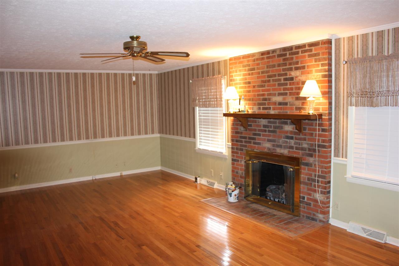 1687 Highland Lick Road Russellville, KY 42276 - Photo 7 of 18 Gallery Image 7