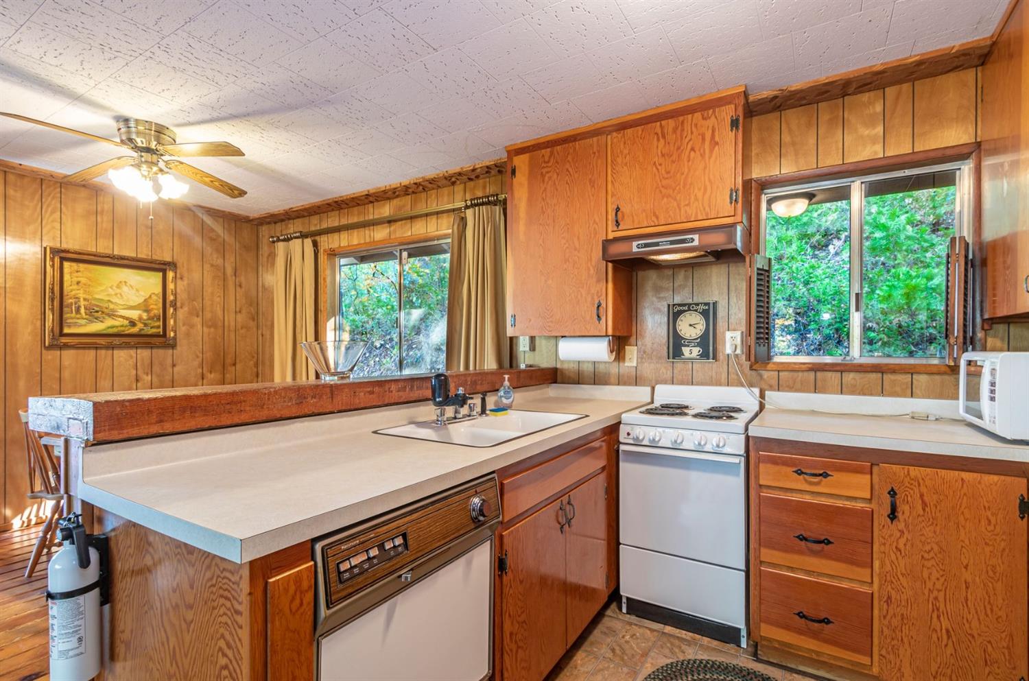 53653 Acorn Road Bass Lake, CA 93604 - Photo 17 of 33 Gallery Image 17